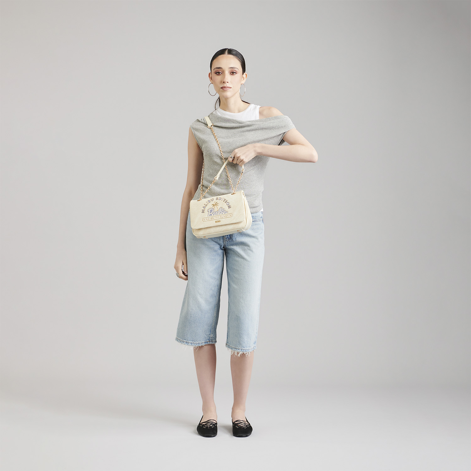 Bolsa de lado para dama Barbie by Chenson Amarilla – Estilo y Funcionalidad - vista 2