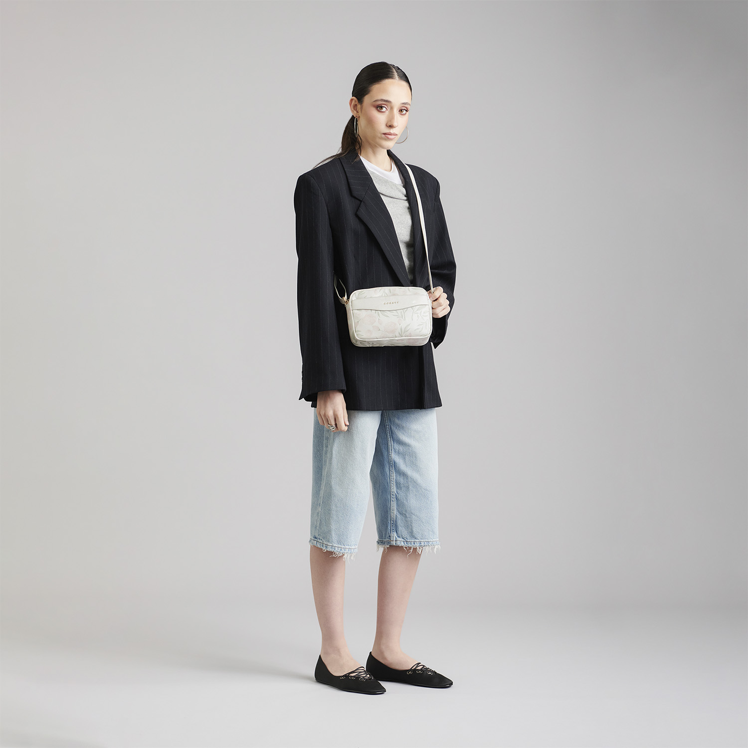 Bolsa de Lado para Dama Gorétt by Chenson Blanca – Estilo y Funcionalidad - vista 2