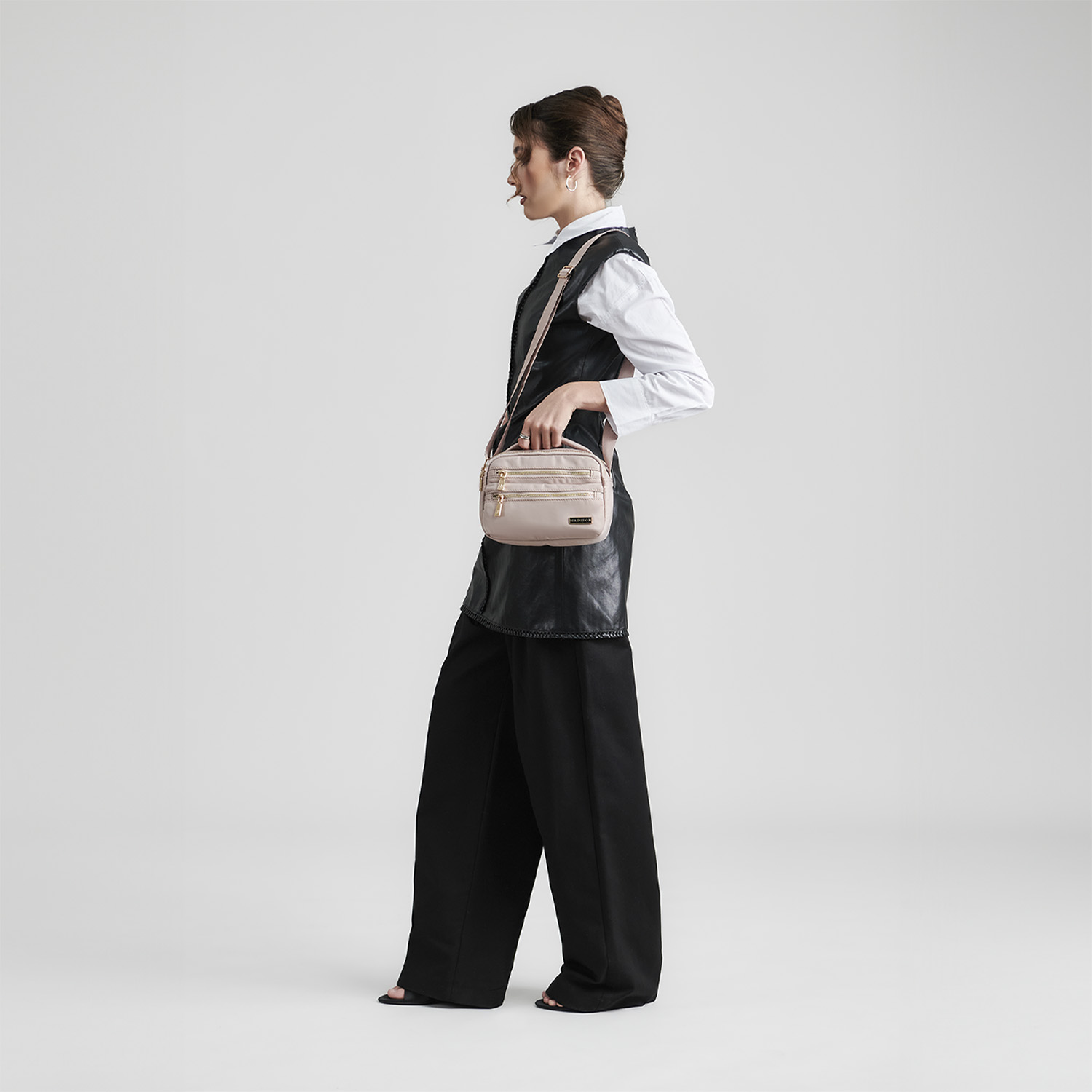 Bolsa de Lado Rosa Madison by Chenson para Dama – Estilo Casual y Funcional - vista 2