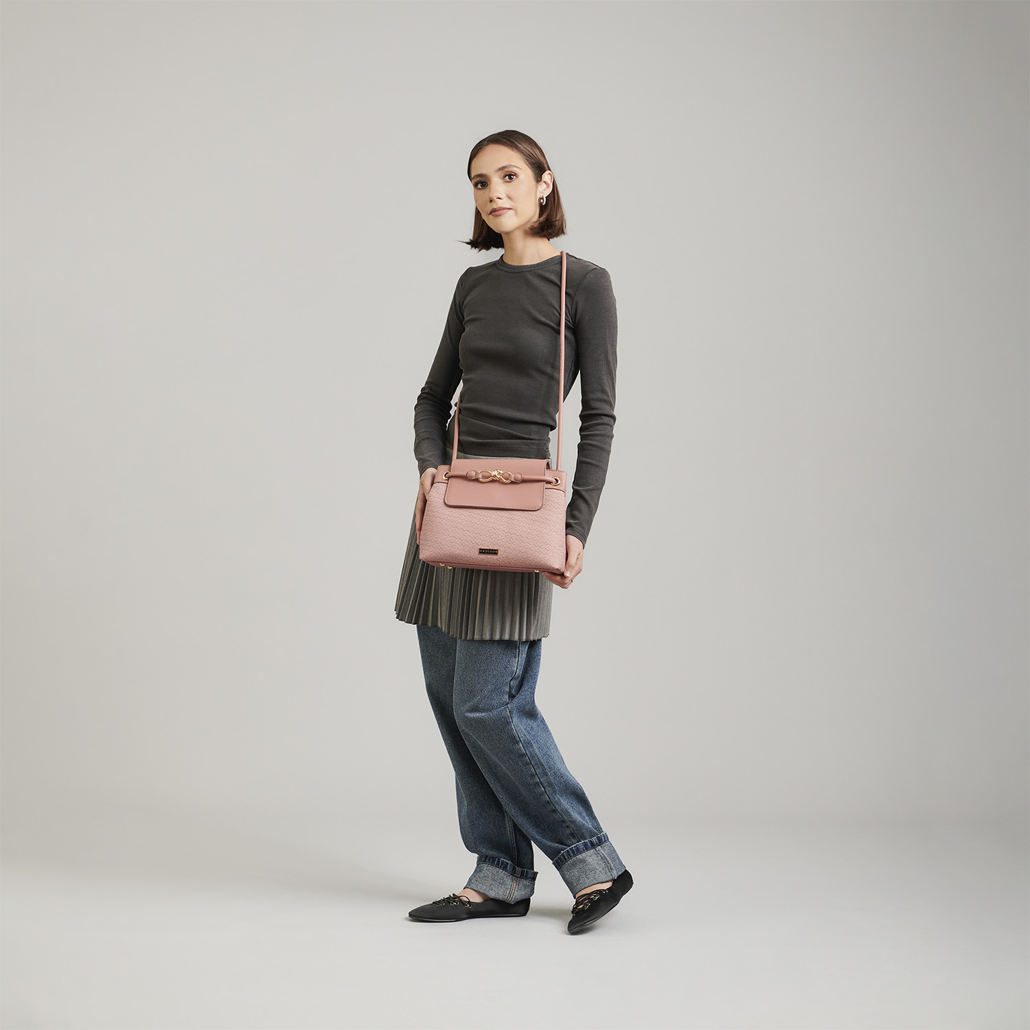 Bolsa de Lado Rosa para Dama Madison by Chenson – Estilo Casual y Funcional - vista 2