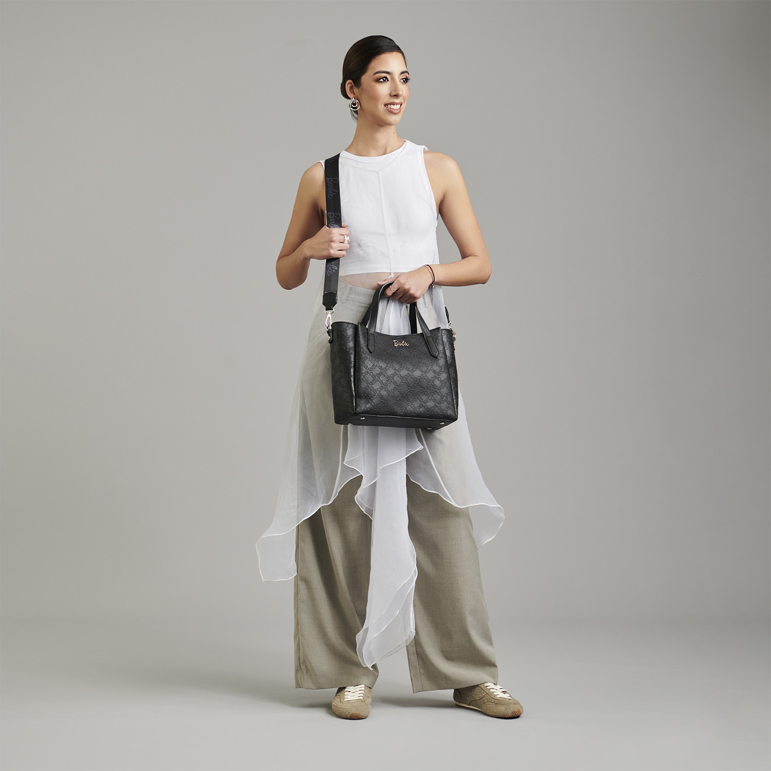 Bolsa de mano para dama Barbie by Chenson en negro – Estilo y funcionalidad - vista 2