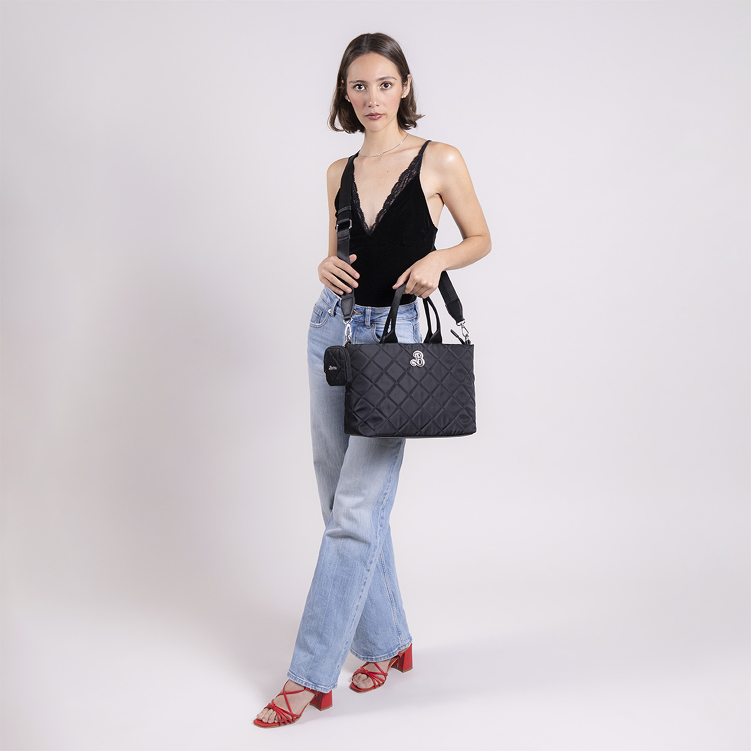 Bolsa de mano para dama Barbie by Chenson negra con compartimentos prácticos - vista 2