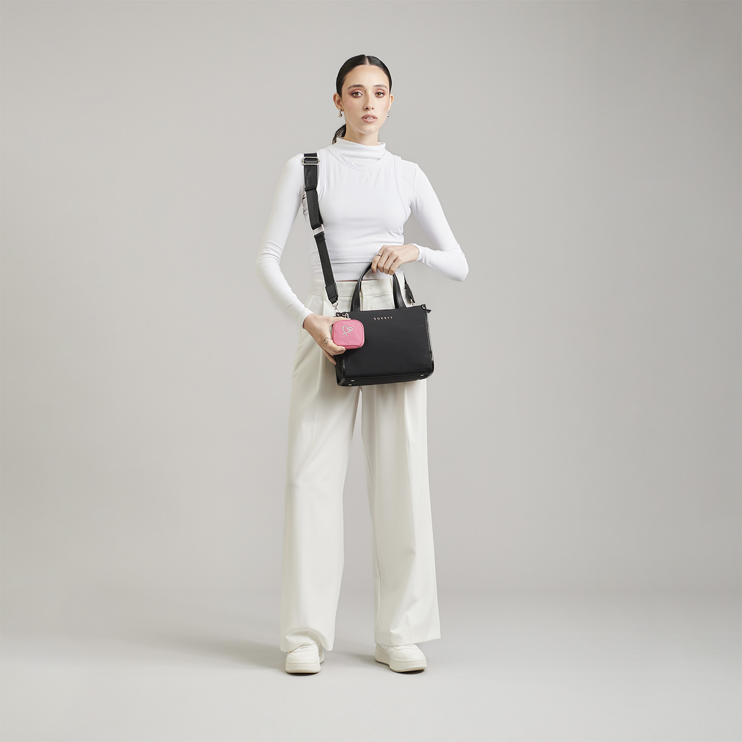 Bolsa de Mano para Dama Gorétt by Chenson Negro – Estilo y Versatilidad - vista 2