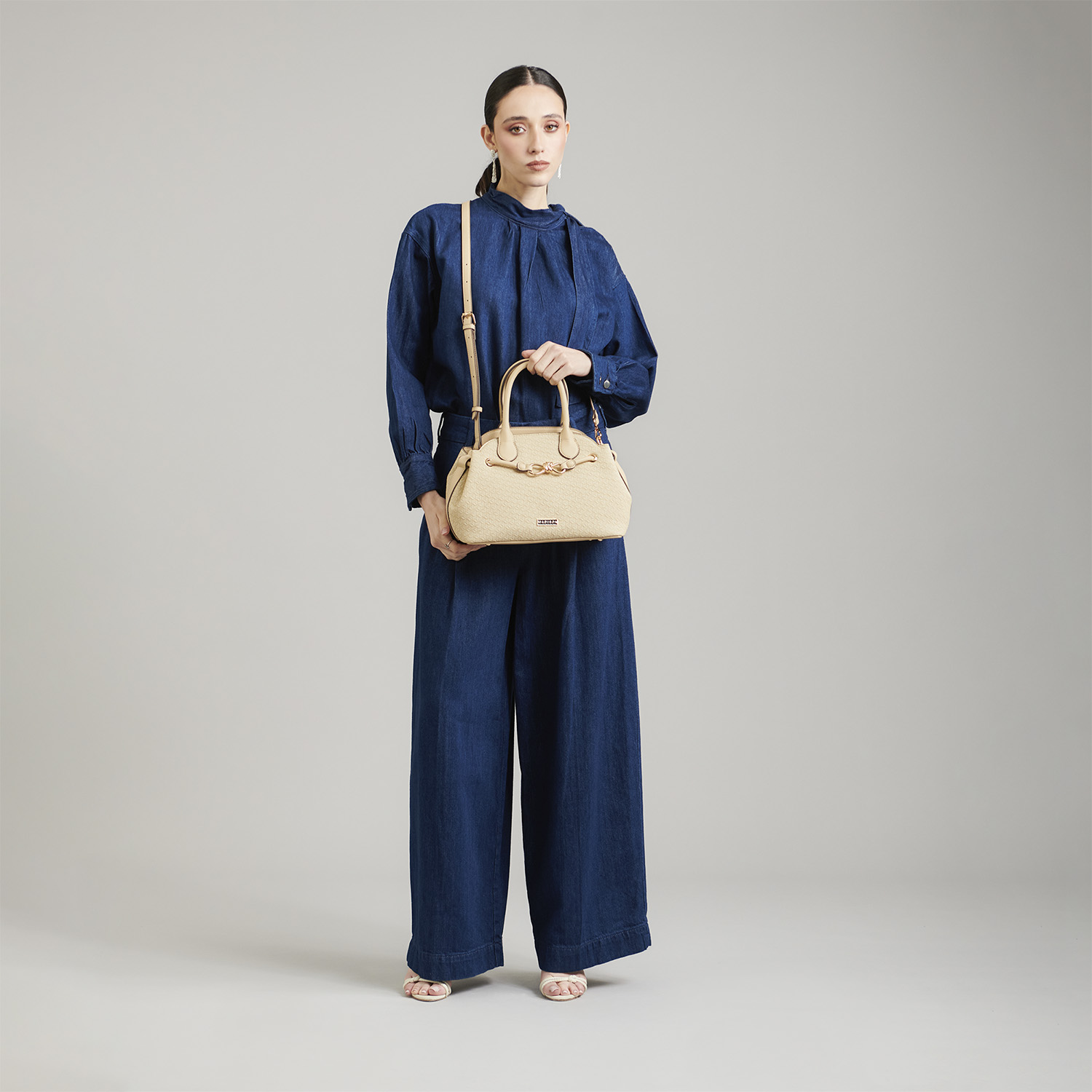 Bolsa de Mano para Dama Madison by Chenson Beige – Elegancia y Versatilidad - vista 2