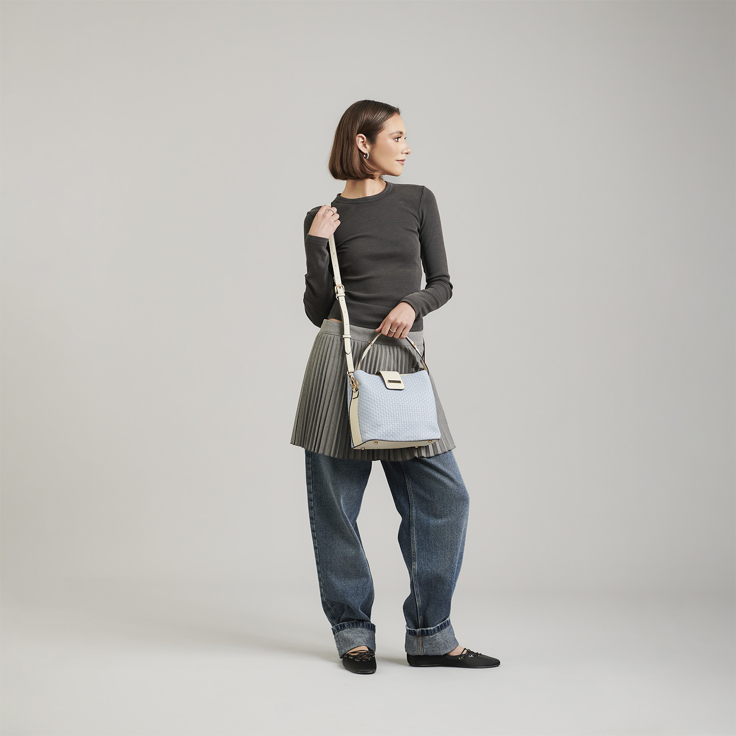 Bolsa de mano para dama Madison by Chenson en azul – Estilo y funcionalidad - vista 2