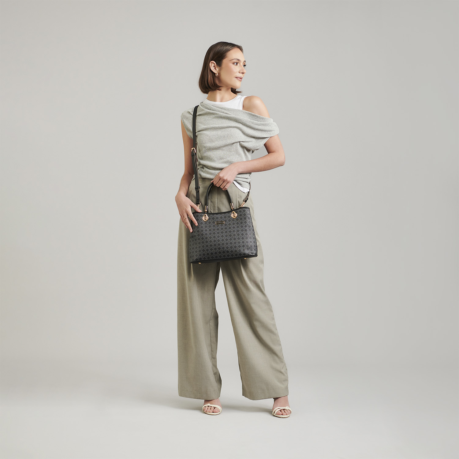 Bolsa de Mano para Dama Madison by Chenson Negra con Compartimentos Prácticos - vista 2