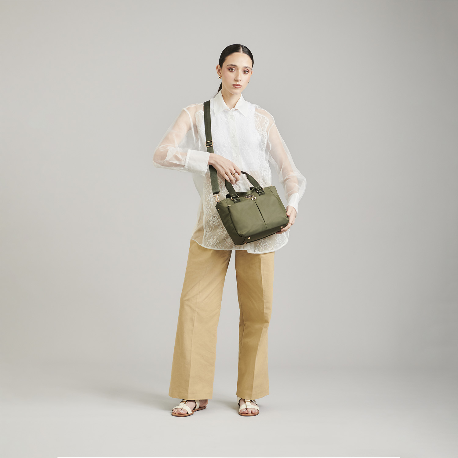 Bolsa de Mano para Dama Madison by Chenson Verde Seco – Estilo y Funcionalidad - vista 2