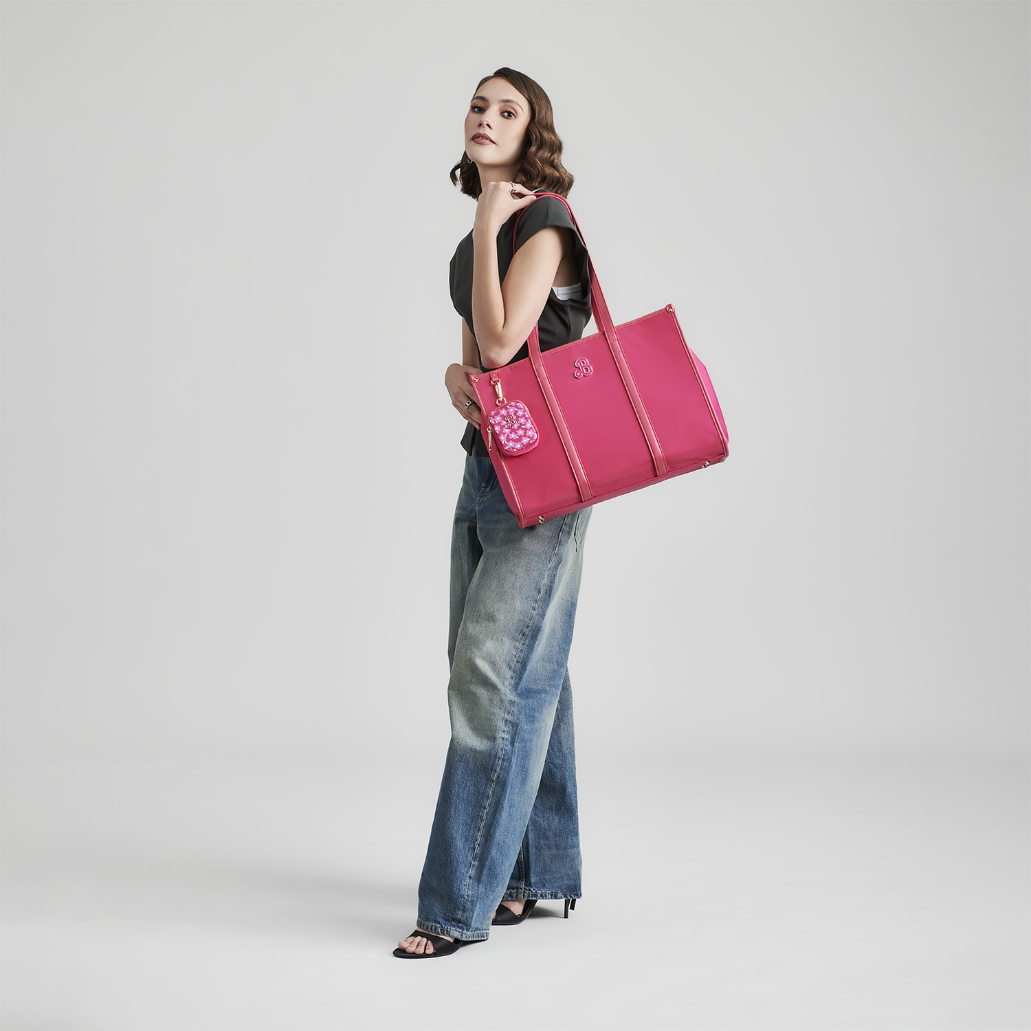 Bolsa grande para dama Barbie by Chenson en rosa – Ideal para el día a día - vista 2