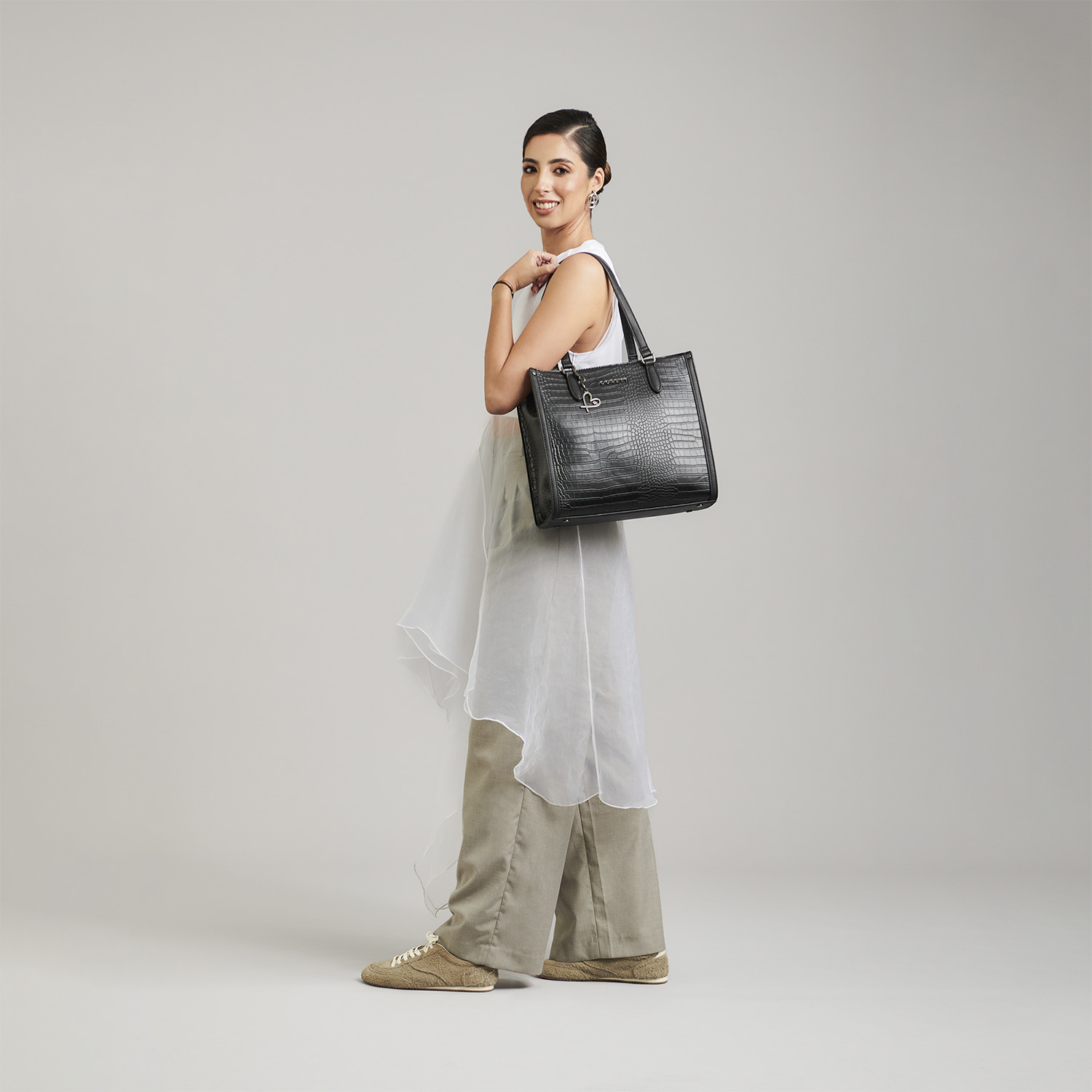 Bolsa grande para dama Gorétt by Chenson negro con asa de hombro - vista 2