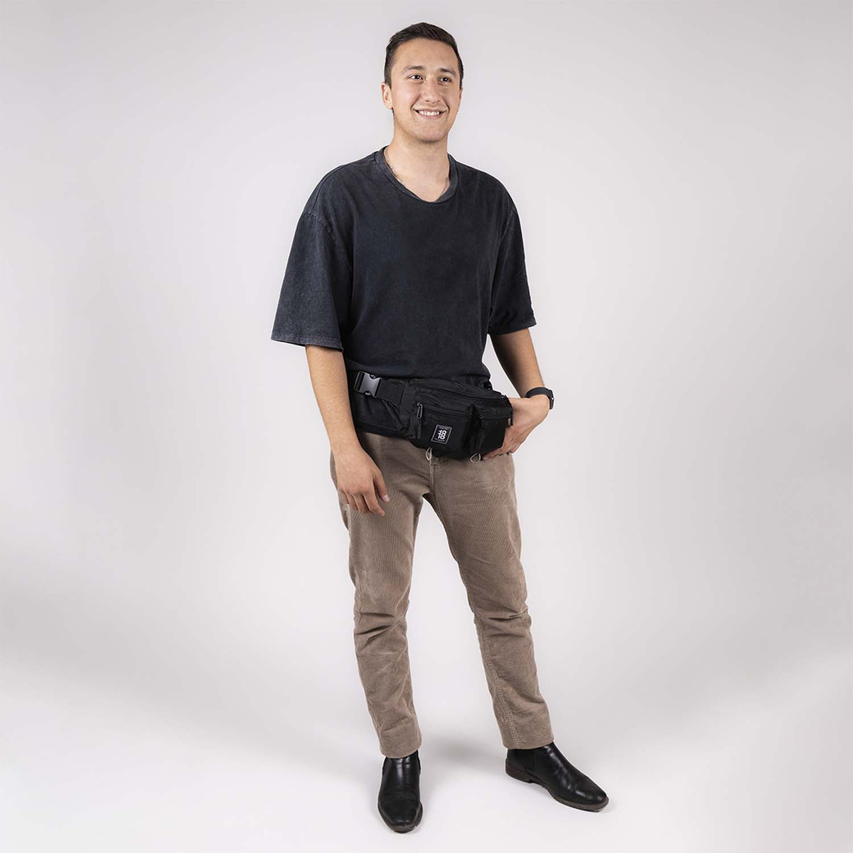 Cangurera Bolsa Canguro Chenson Negra Hombre Mujer Color Negro Diseño De La Tela Lisa - vista 2