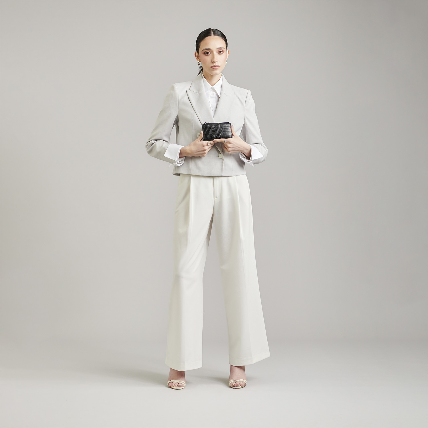 Cartera Gorétt by Chenson Negra para Mujer – Elegancia y Funcionalidad - vista 2