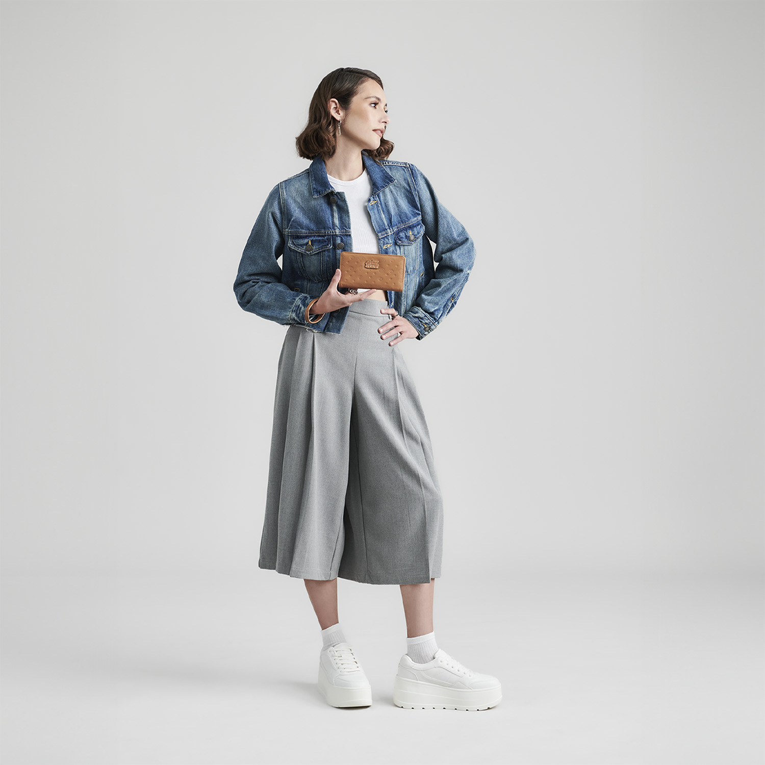 Cartera para niña Princesas by Chenson color café con tarjetero y billetero - vista 2