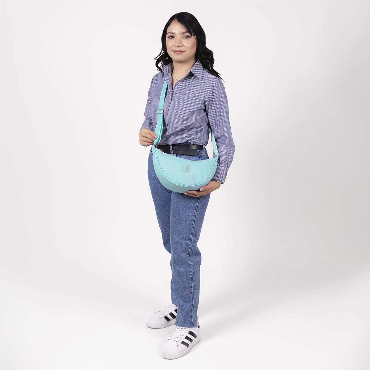 Crossbody Chenson 1818 Celeste Zilp Asa Ajustable 1866552-t Acabado De Los Herrajes Níquel Diseño De La Tela Lisa - vista 2