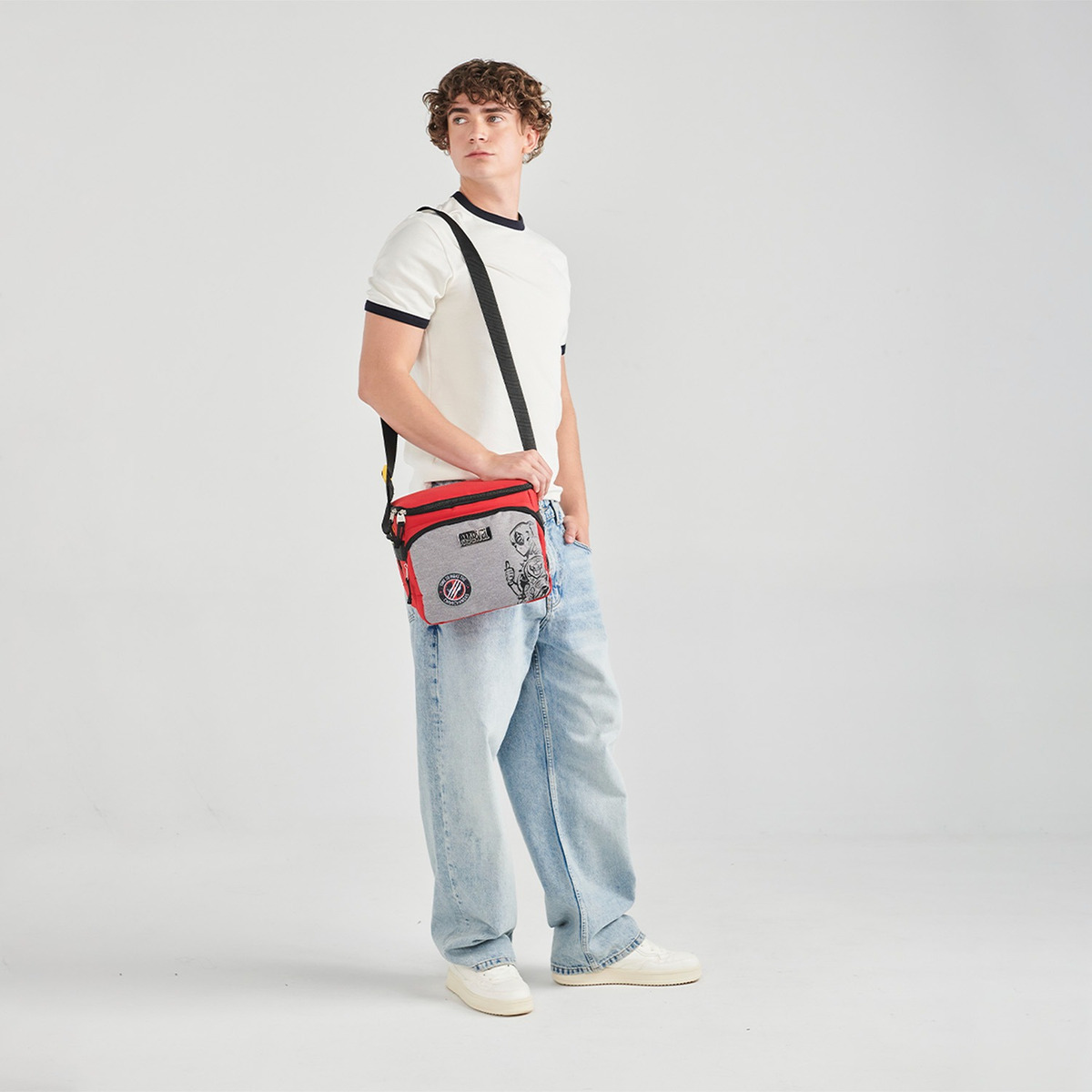 Lonchera Escolar Chenson Deadpool Trulo Dp70691-r Color Rojo - vista 2