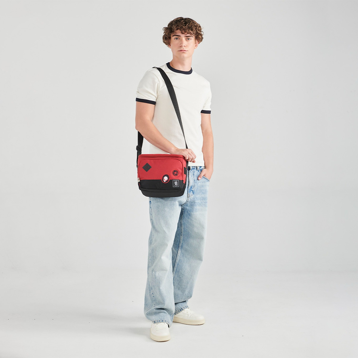 Lonchera Escolar Chenson Miles Morales Mm70518-r Rojo - vista 2