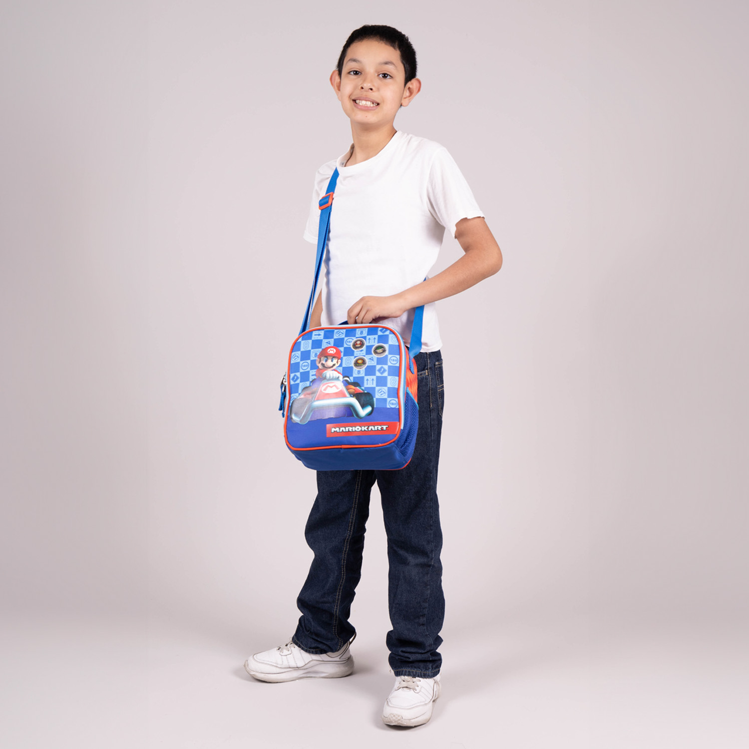 Lonchera escolar Mario Bros by Chenson roja con forro térmico y asa ajustable - vista 2