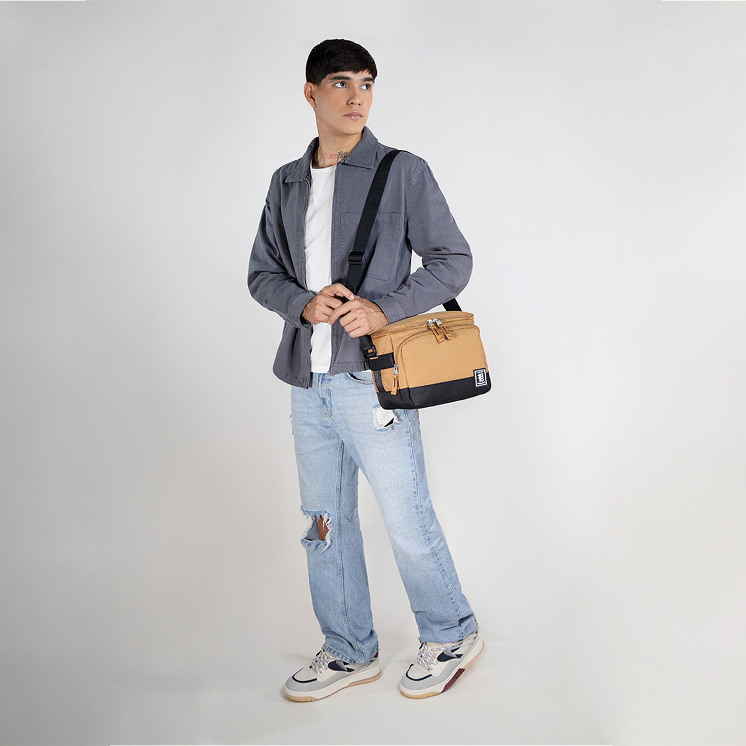 Lonchera Escolar Térmica 1818 by Chenson Beige – Ideal para el Día a Día - vista 2