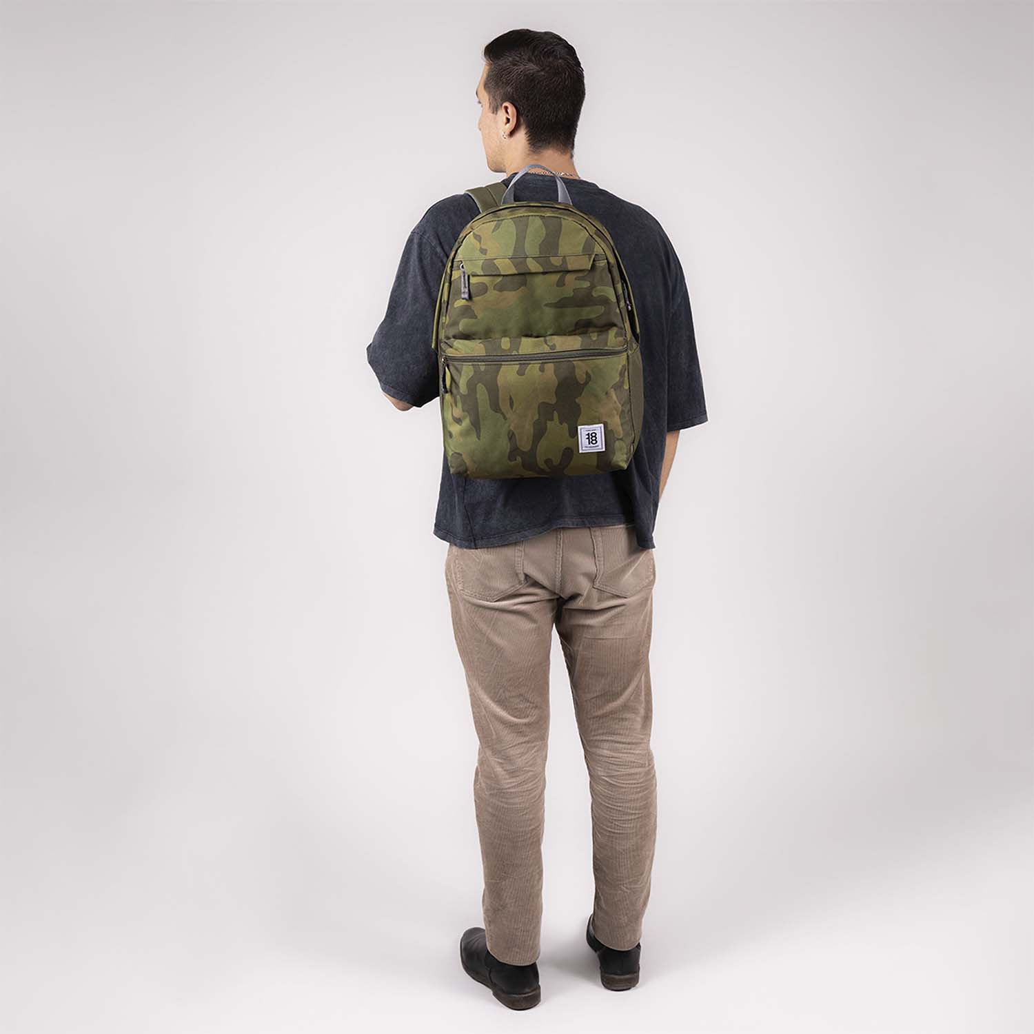 Mochila escolar juvenil 1818 by Chenson Verde seco con amplio compartimento - vista 2