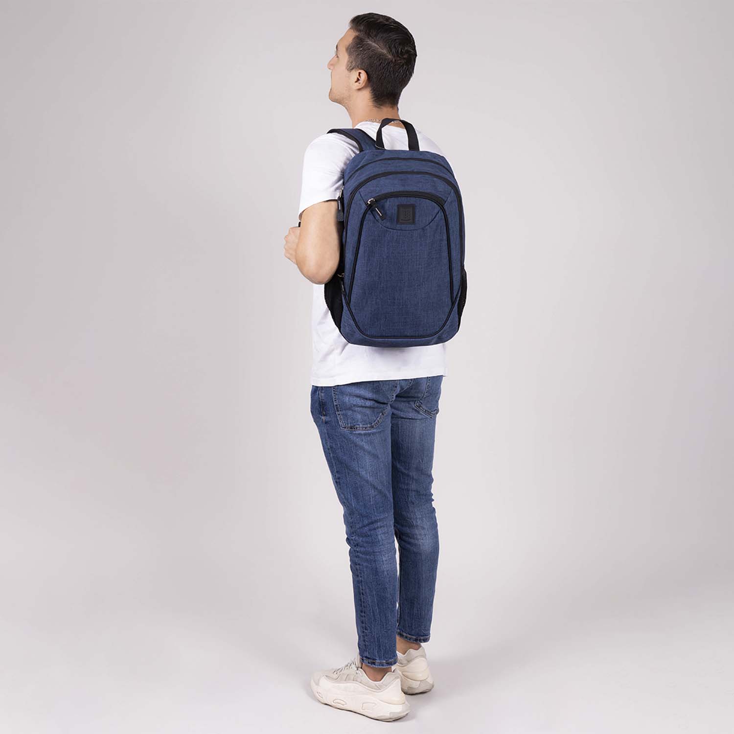 Mochila escolar juvenil 1818 by Chenson azul con amplio compartimento - vista 2