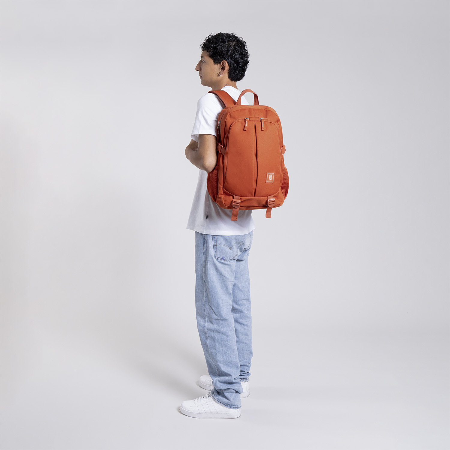 Mochila escolar juvenil 1818 by Chenson color naranja para estilo y funcionalidad - vista 2