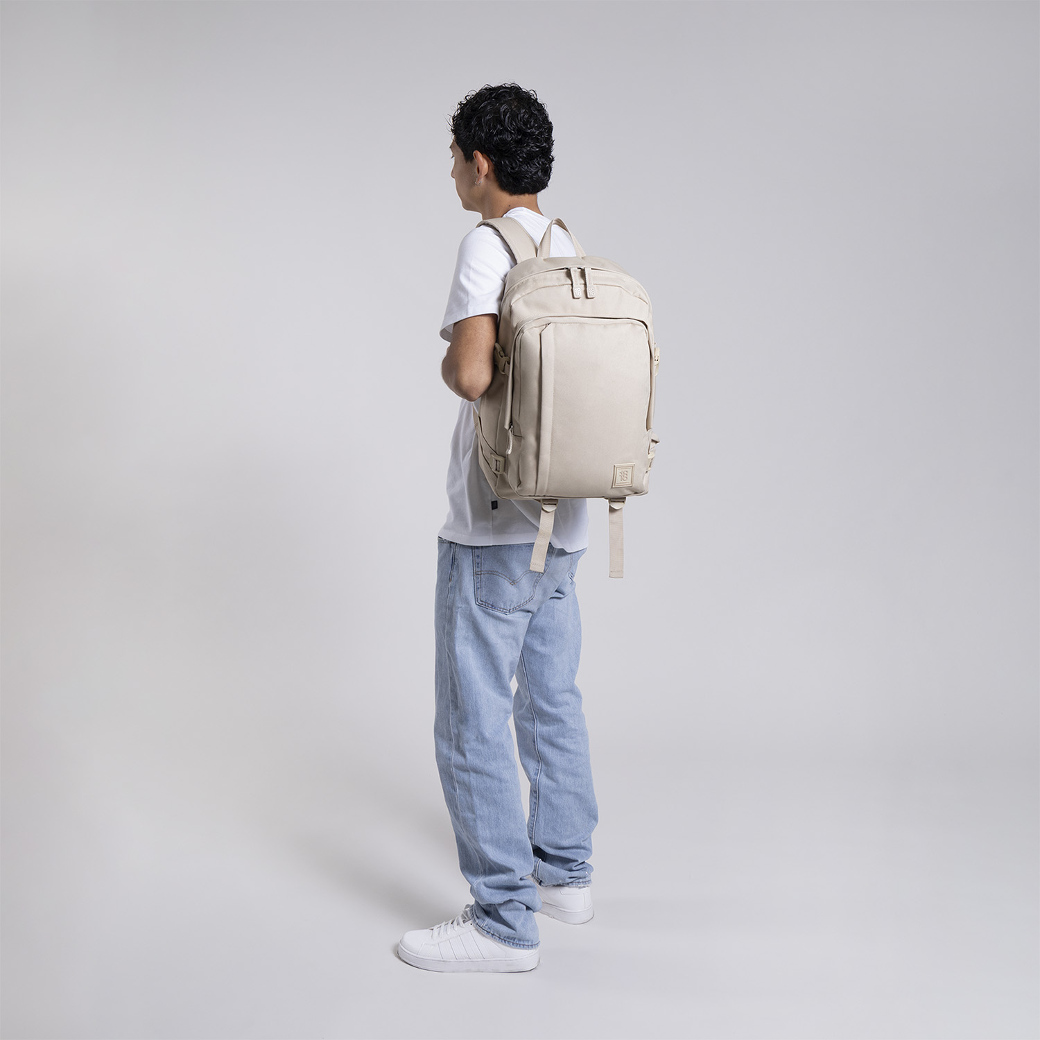 Mochila juvenil 1818 by Chenson beige con amplio compartimento - vista 2