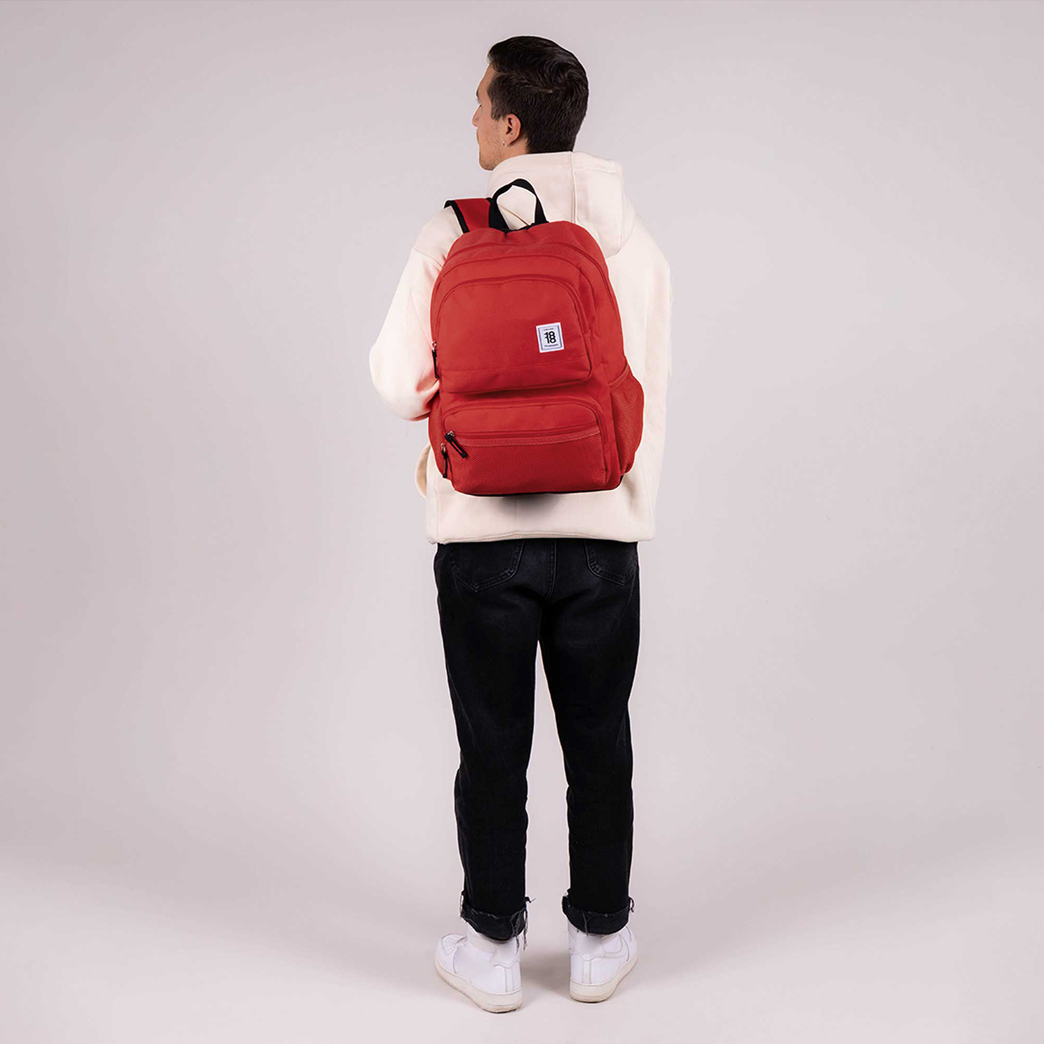 Mochila escolar juvenil 1818 by Chenson color rojo con múltiples bolsillos - vista 2