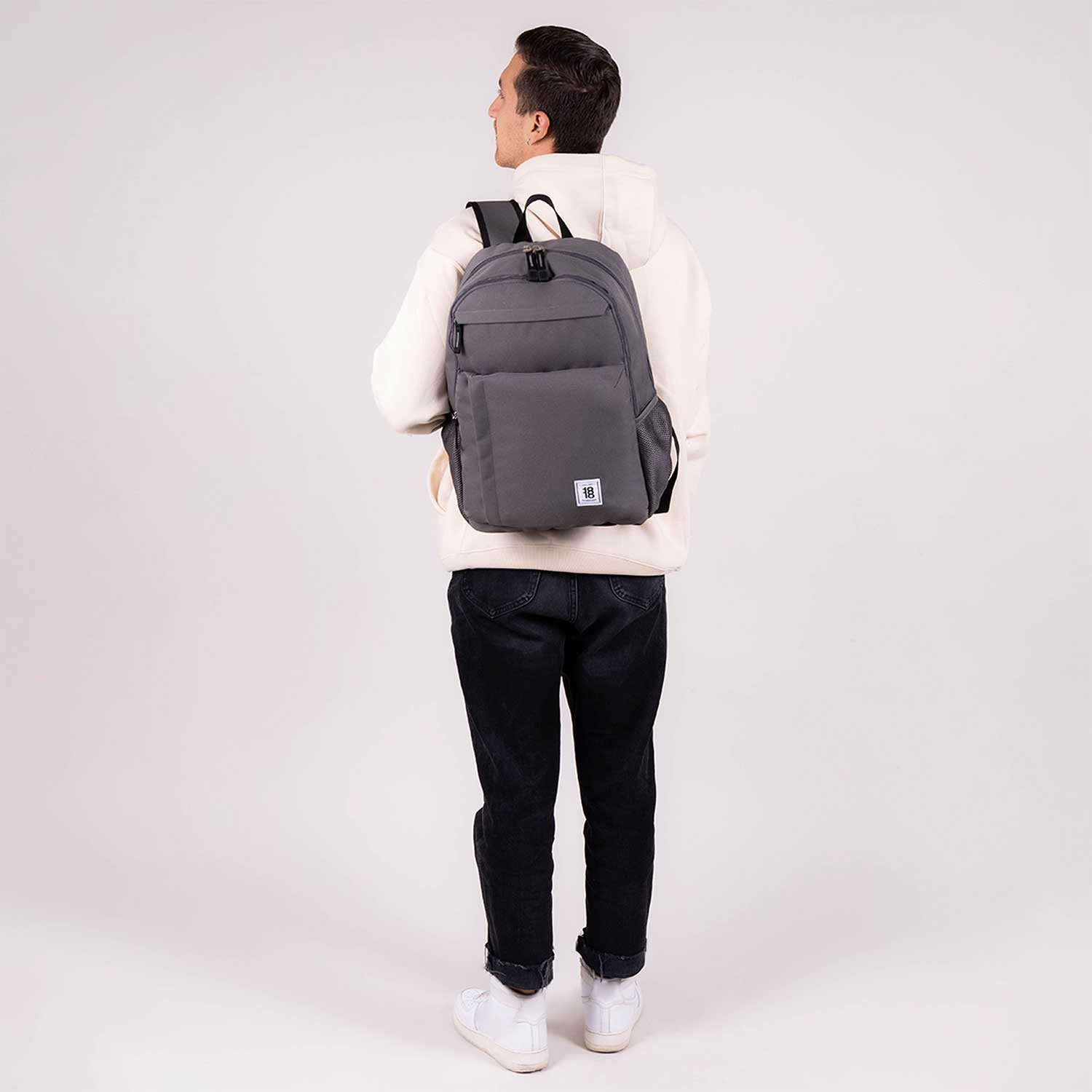 Mochila escolar juvenil 1818 by Chenson Gris con amplio compartimento - vista 2
