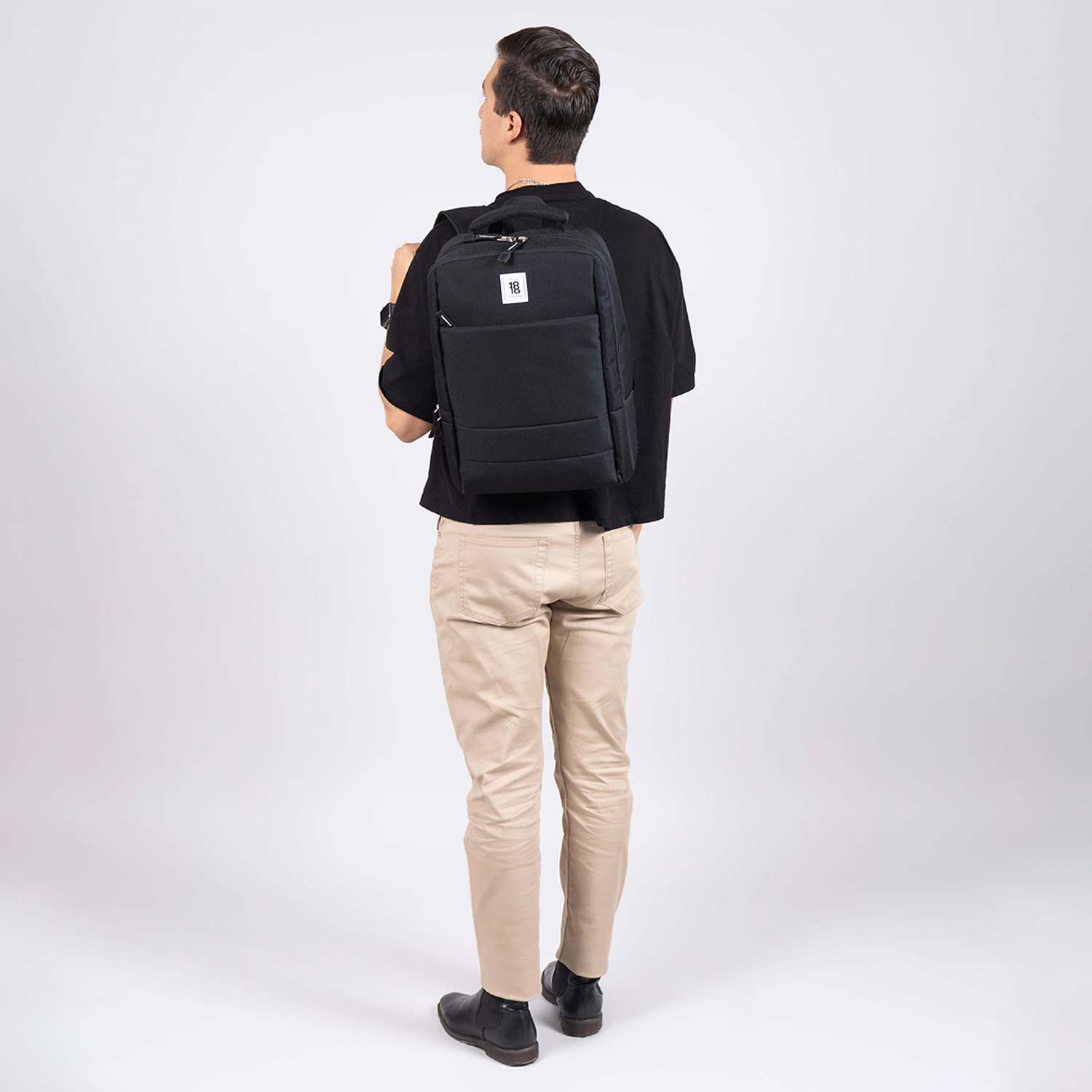 Mochila escolar juvenil 1818 by Chenson negra con amplio compartimento - vista 2