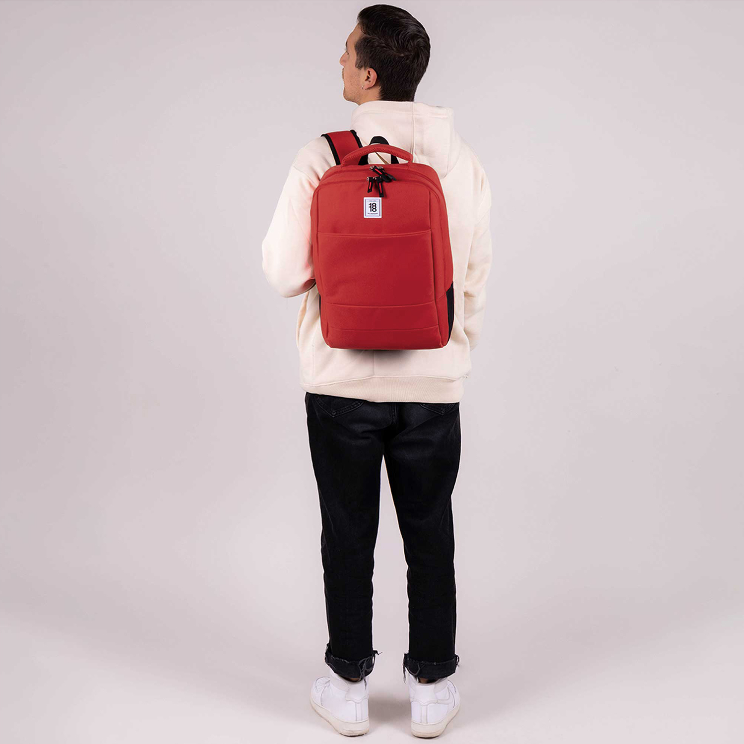 Mochila escolar juvenil 1818 by Chenson roja con amplio compartimento - vista 2