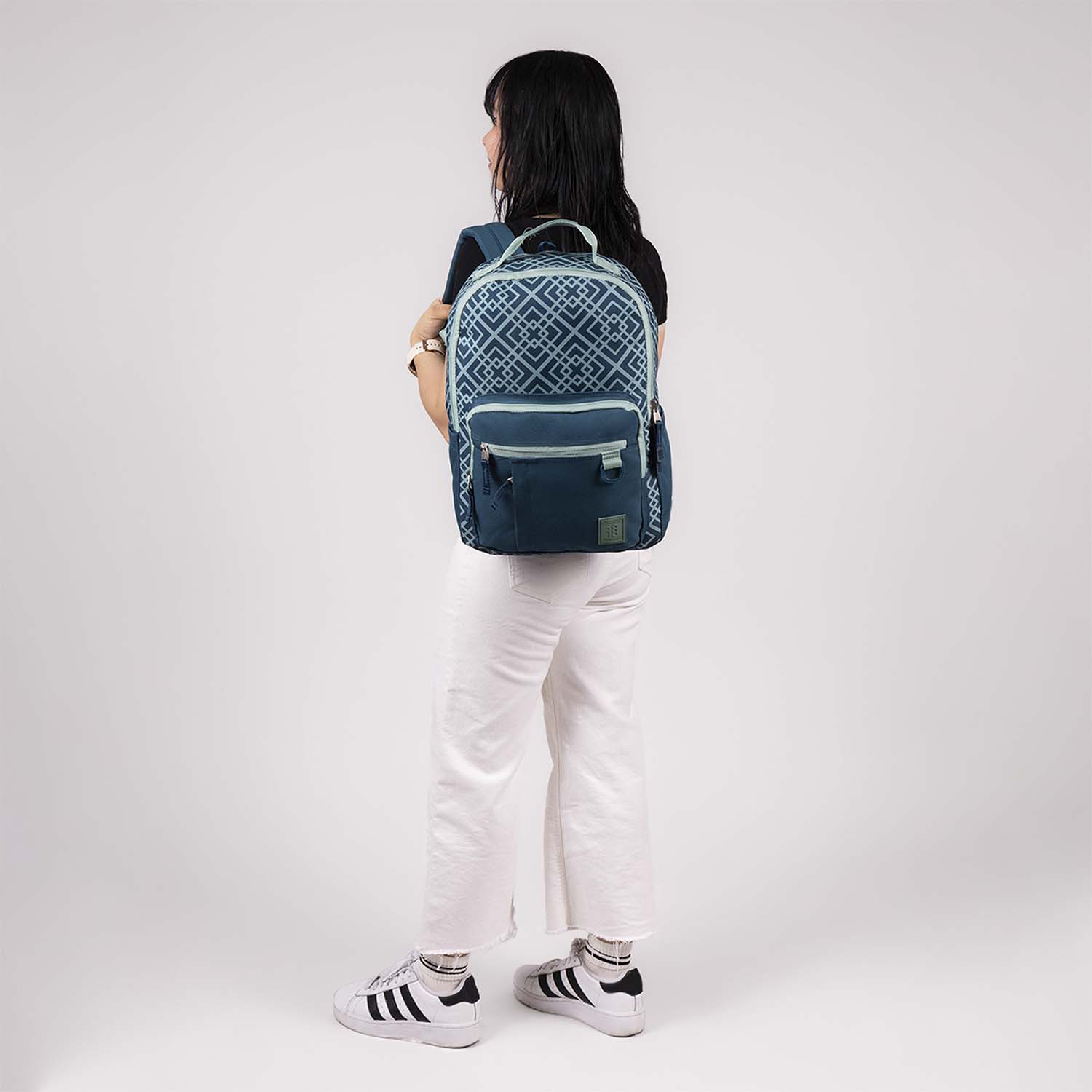 Mochila escolar juvenil 1818 by Chenson verde con amplia funcionalidad - vista 2