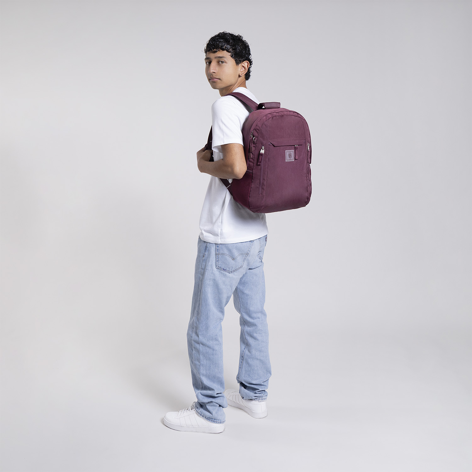 Mochila juvenil magenta 1818 by Chenson - Estilo y funcionalidad para tu día a día - vista 2