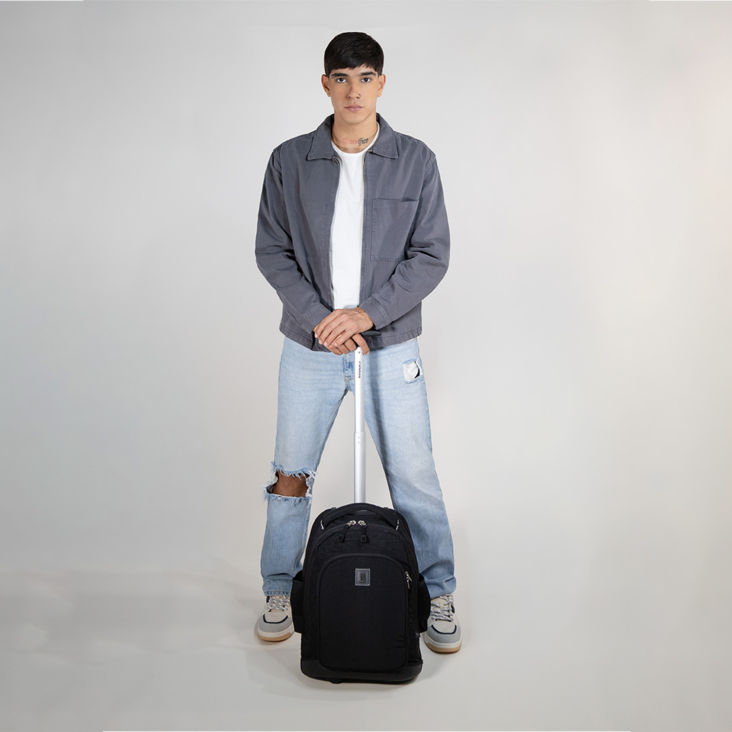 Mochila con Ruedas 1818 by Chenson Negro con Luces LED - Ideal para Jóvenes - vista 2