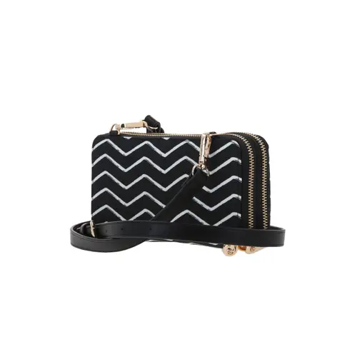 Cartera Barbie by Chenson Negro para Mujer - Modelo BR24112 5