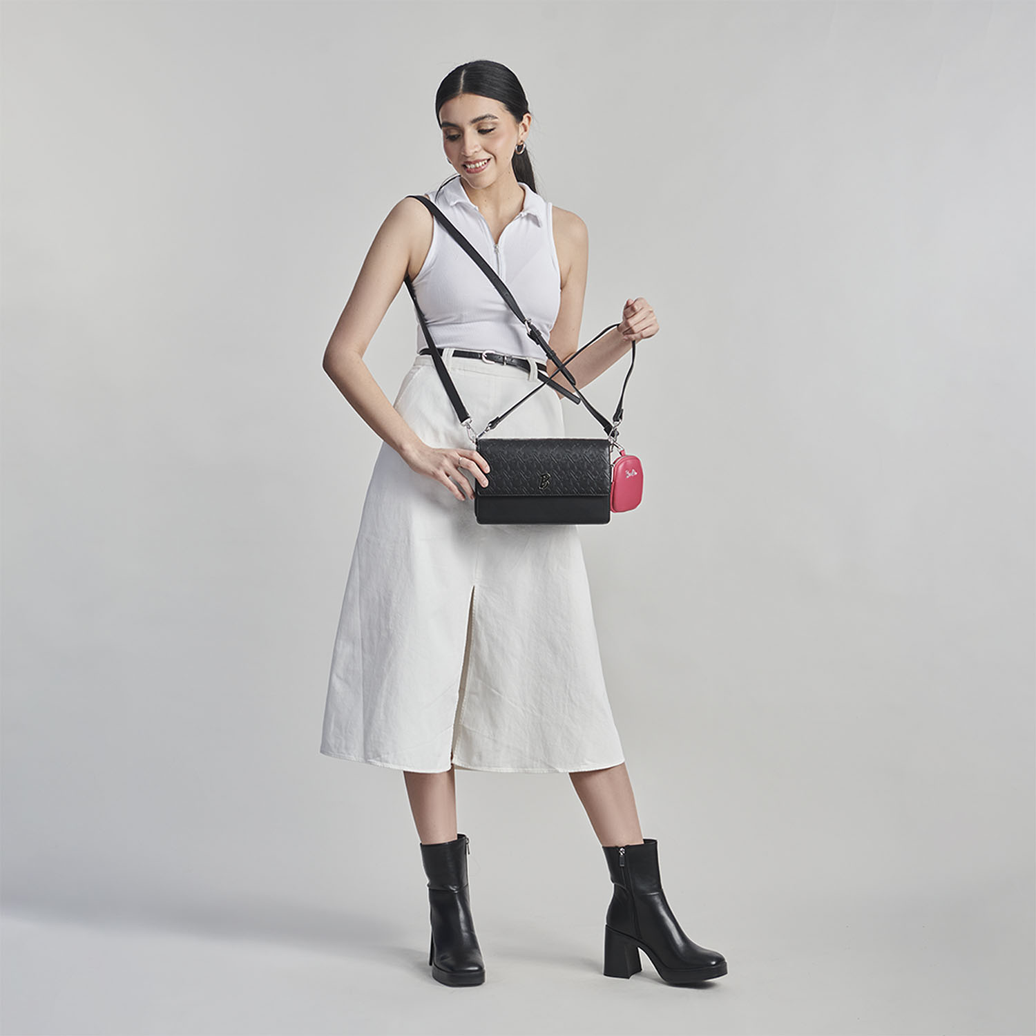 Bolsa de Mano para Dama Barbie by Chenson Negro - Estilo y Funcionalidad - vista 2