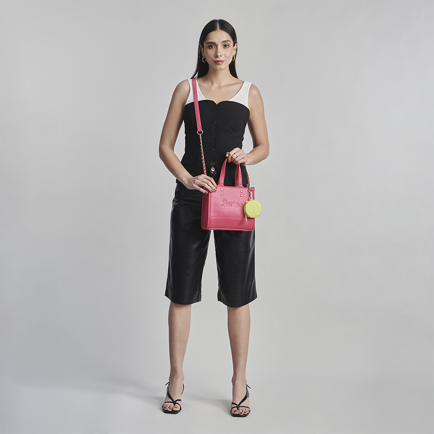 Bolsa de Mano Barbie by Chenson Fucsia - Estilo y Funcionalidad - vista 2