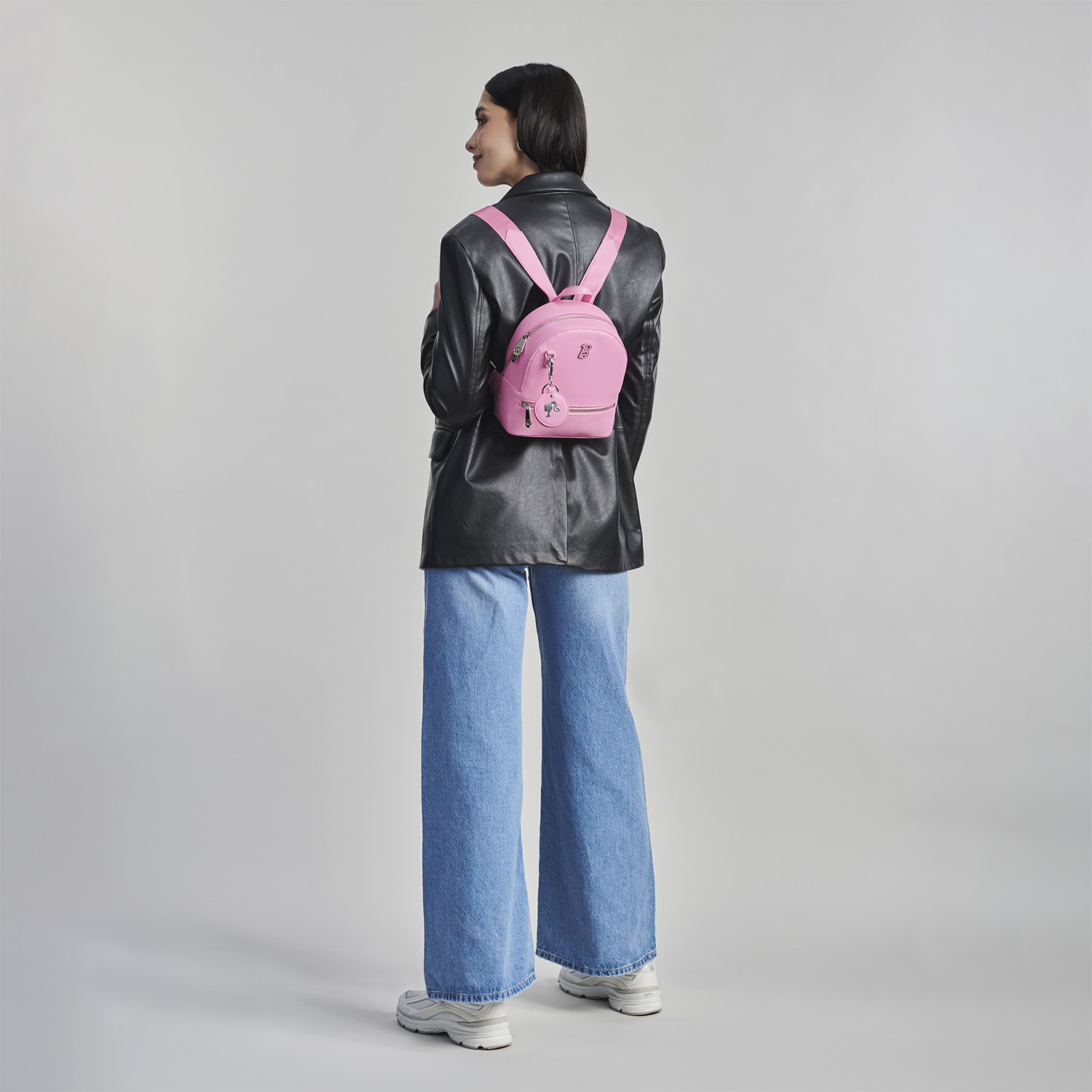 Mochila para mujer Barbie by Chenson en color rosa - Estilo y funcionalidad - vista 2