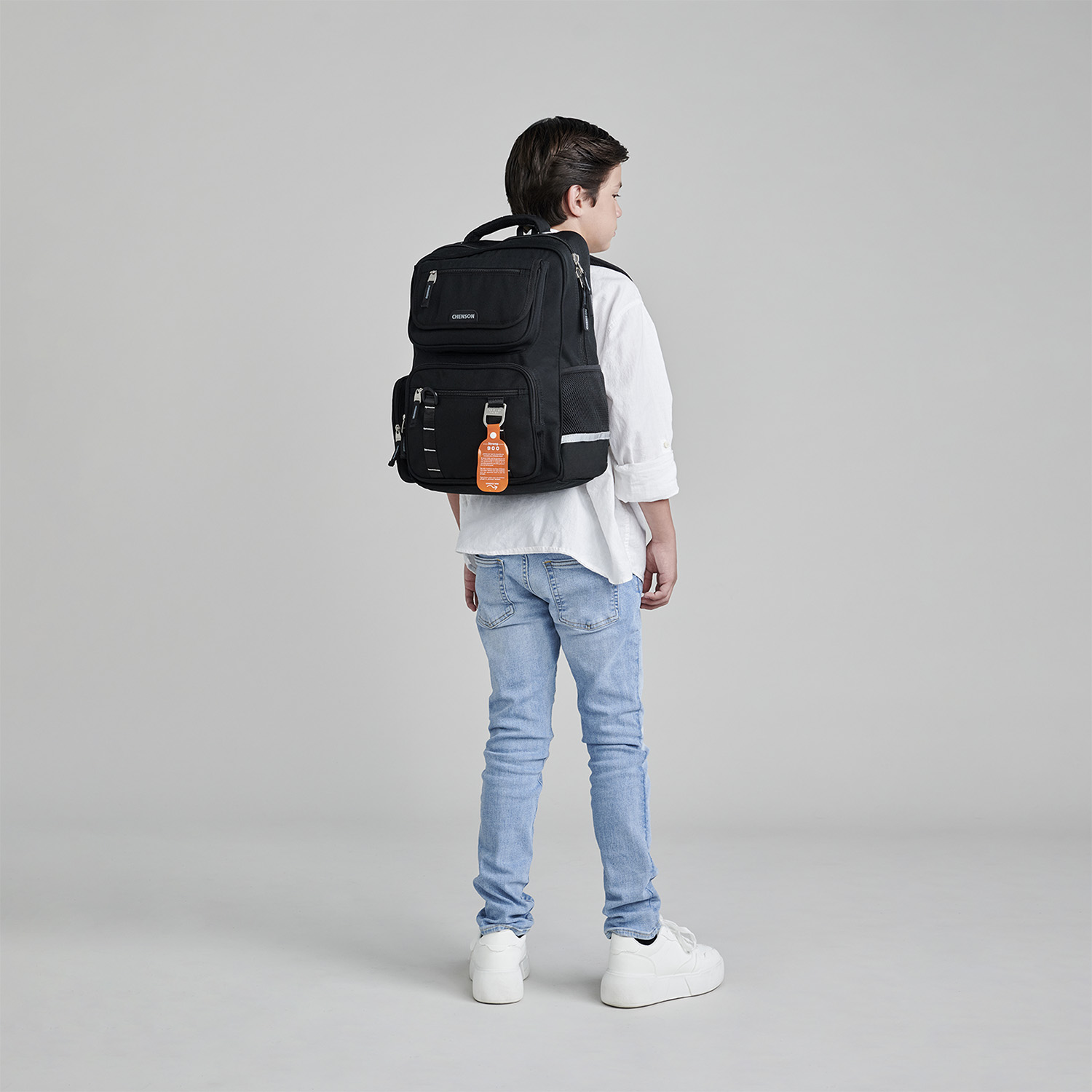 Mochila Chenson Original Negro 30cm Escolar Resistente - vista 2