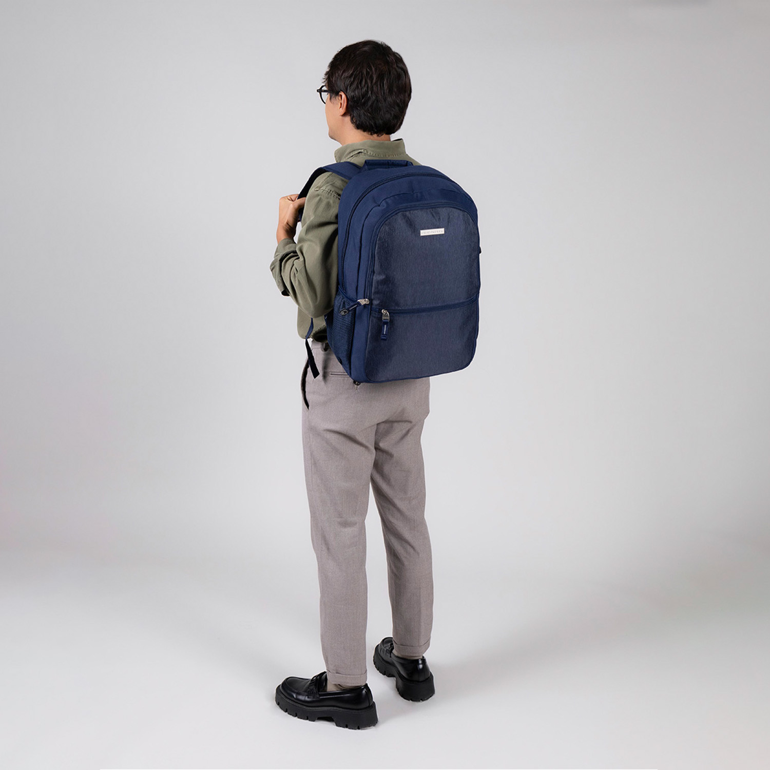 Mochila profesional Chenson Pro azul con organizador interno y soporte para maleta - vista 2
