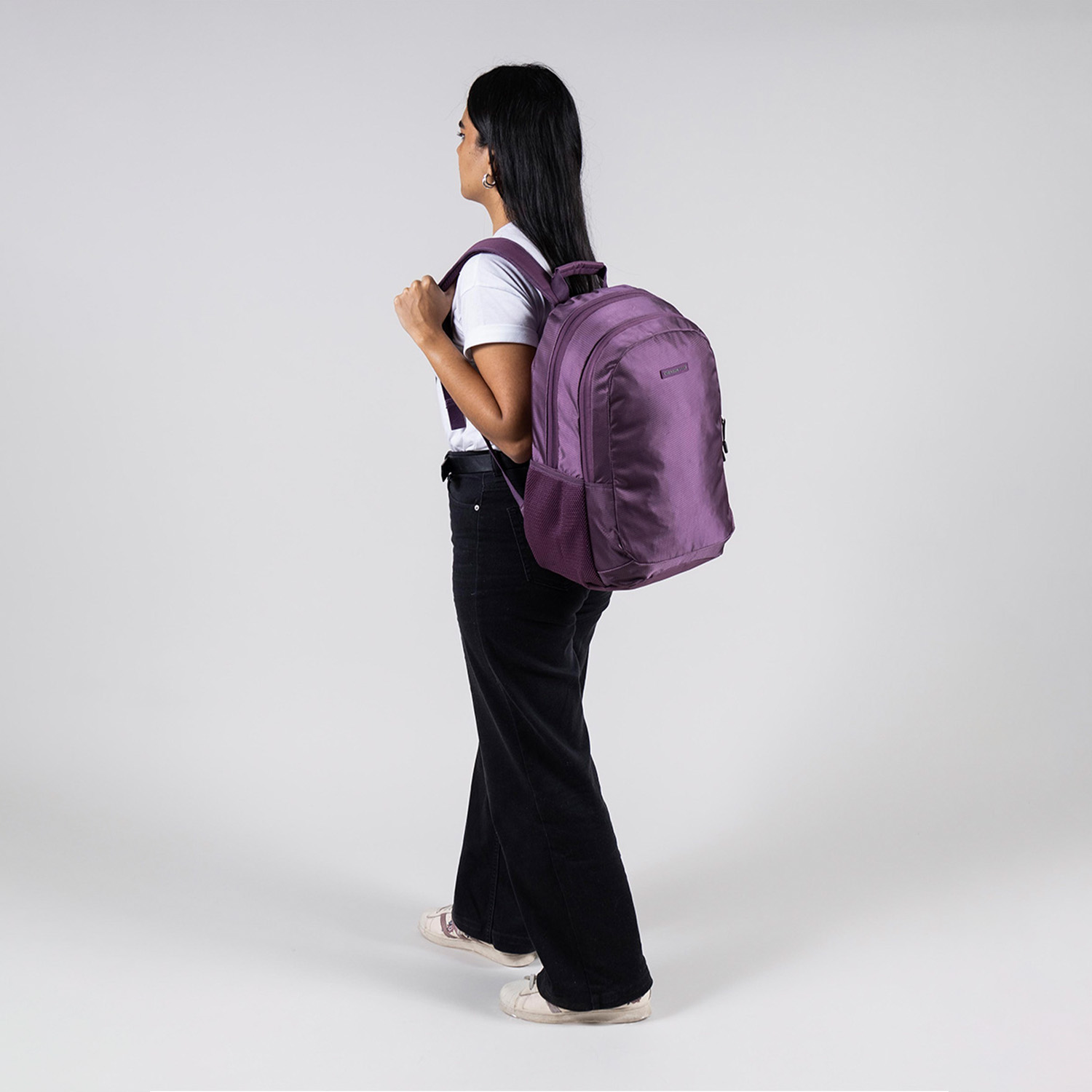 Mochila ejecutiva Chenson Pro uva con organizador interno y elegante diseño - vista 2