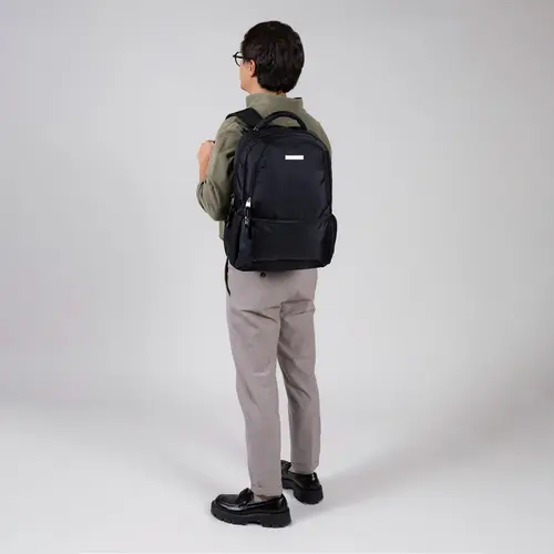 Mochila ejecutiva Chenson Pro negra con organizador interno y soporte para maleta - vista 2