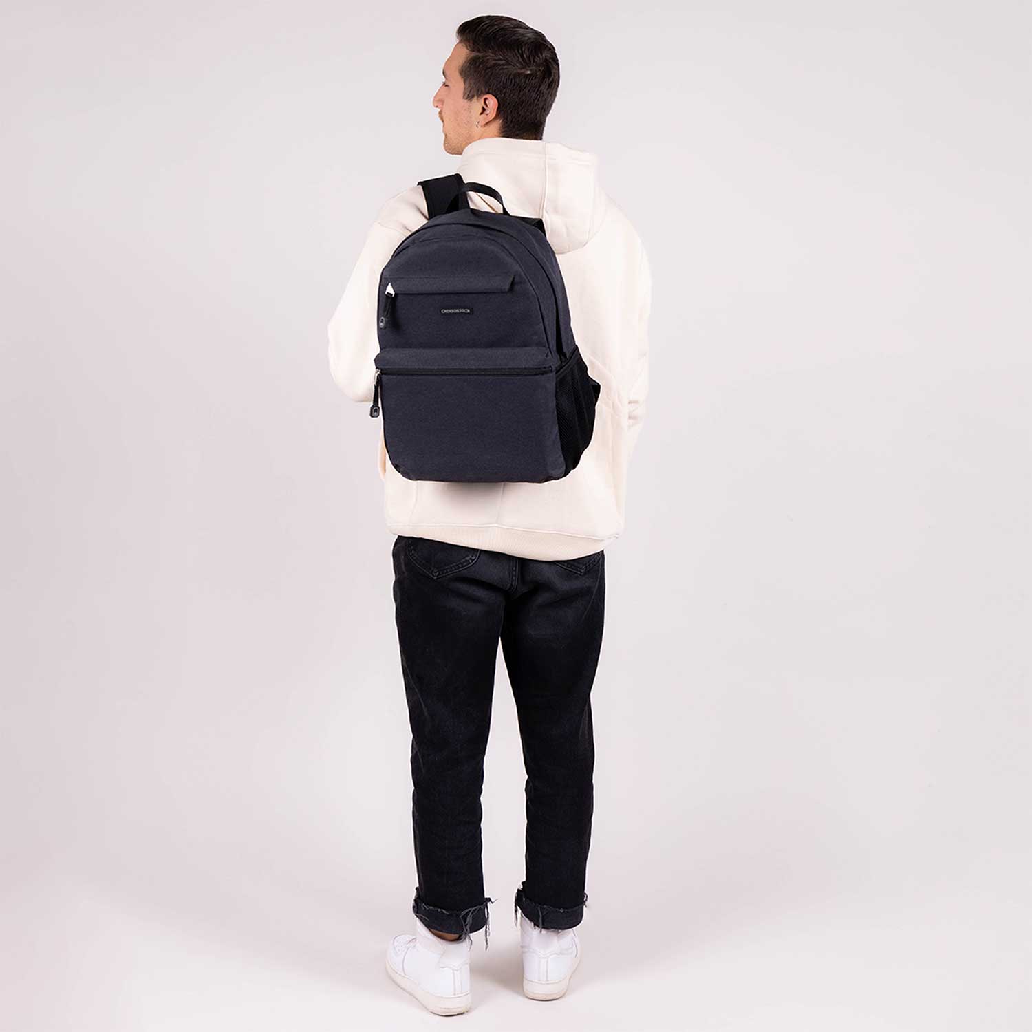 Mochila ejecutiva Chenson Pro negra con porta laptop de 15" - vista 2