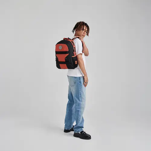 Mochila DP by Chenson Negro 30x43x18 Diseño Premium - vista 2