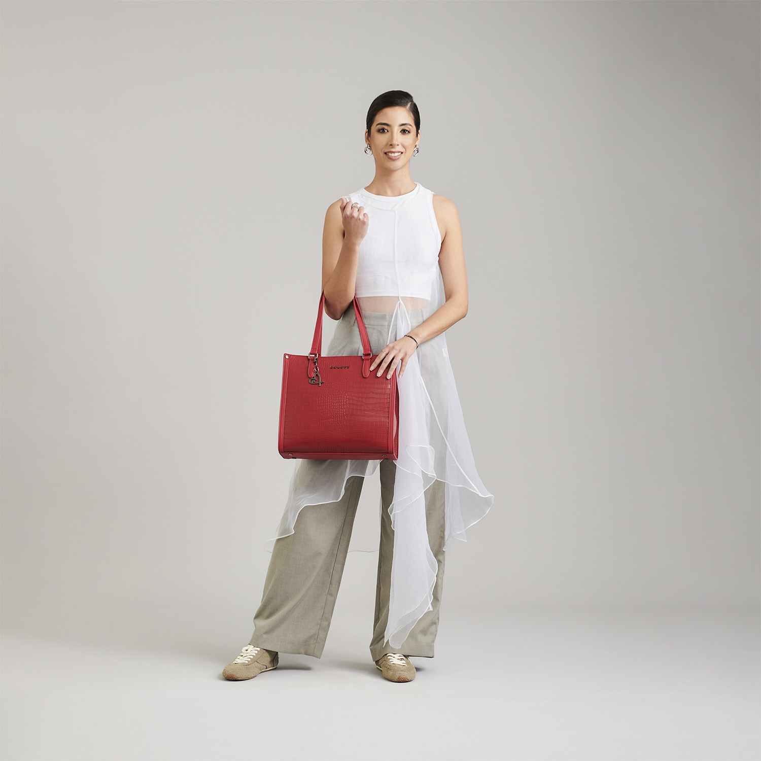 Bolsa grande para dama Gorétt by Chenson en color rojo - Estilo y funcionalidad - vista 2