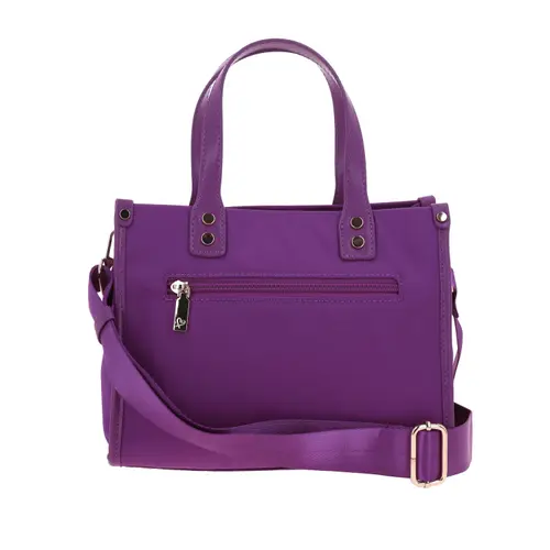 Bolsa de Mano para Dama Gorétt by Chenson Fucsia Estilo y Funcionalidad 4