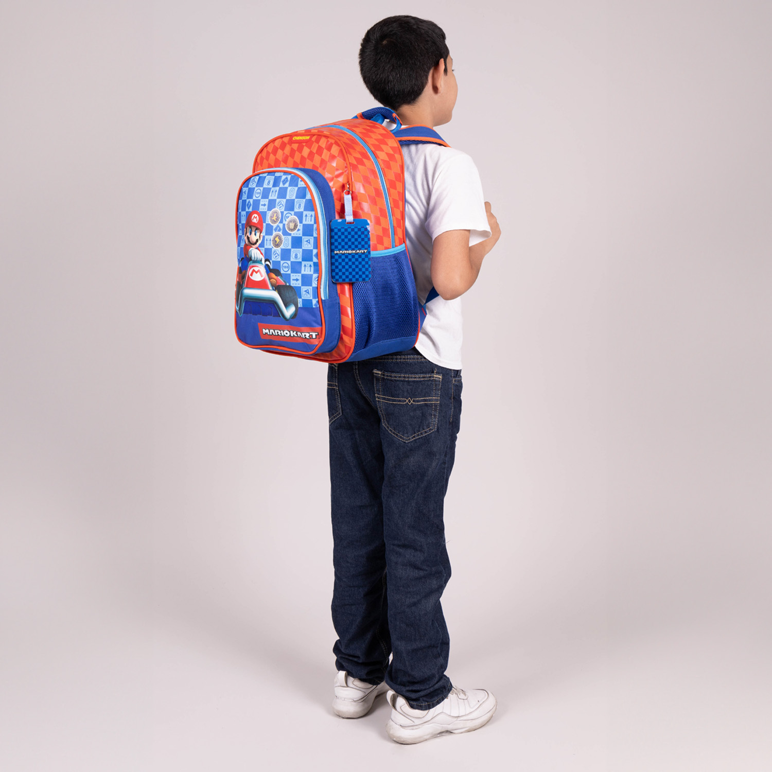 Mochila escolar para niño Mario Bros by Chenson color rojo divertida y duradera - vista 2