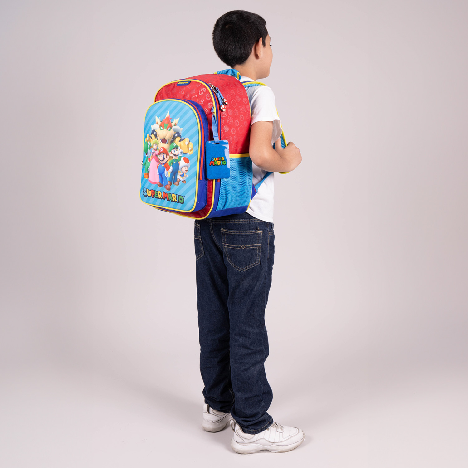 Mochila escolar para niño Mario Bros by Chenson color rojo divertida y duradera - vista 2