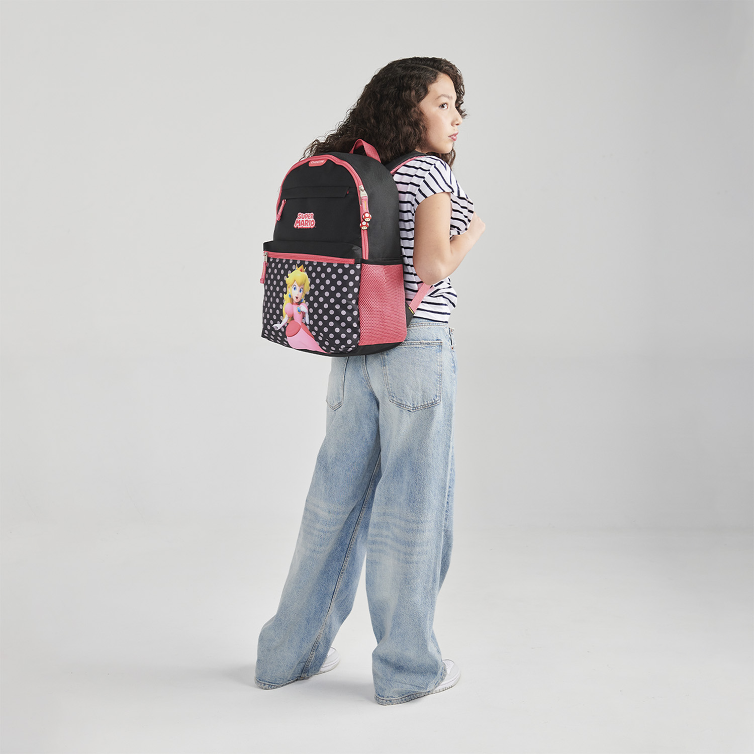 Mochila escolar para niña Mario Bros by Chenson color negro duradera - vista 2