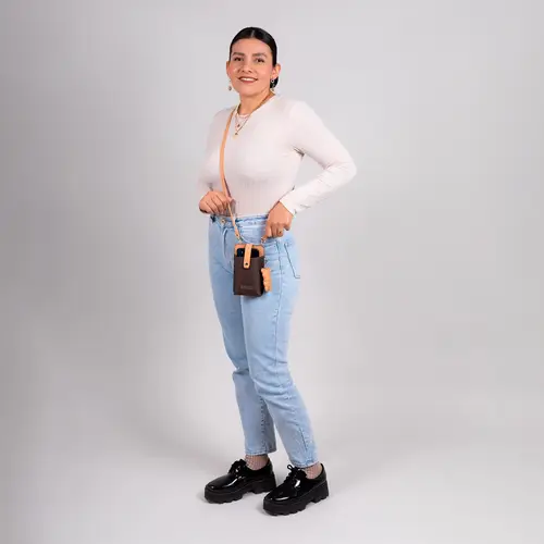 Accesorio Madison Chenson Café - Monedero con Tarjetero para Dama - vista 2