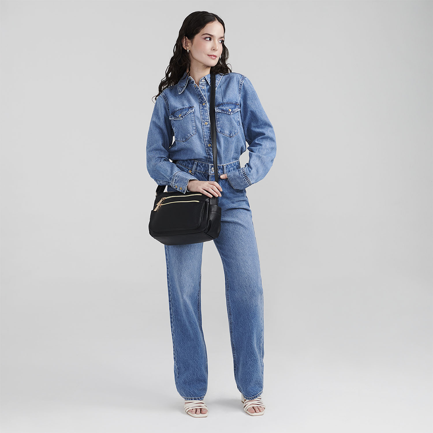 Bolsa de Lado para Dama Madison by Chenson Negra con Estilo Único - vista 2