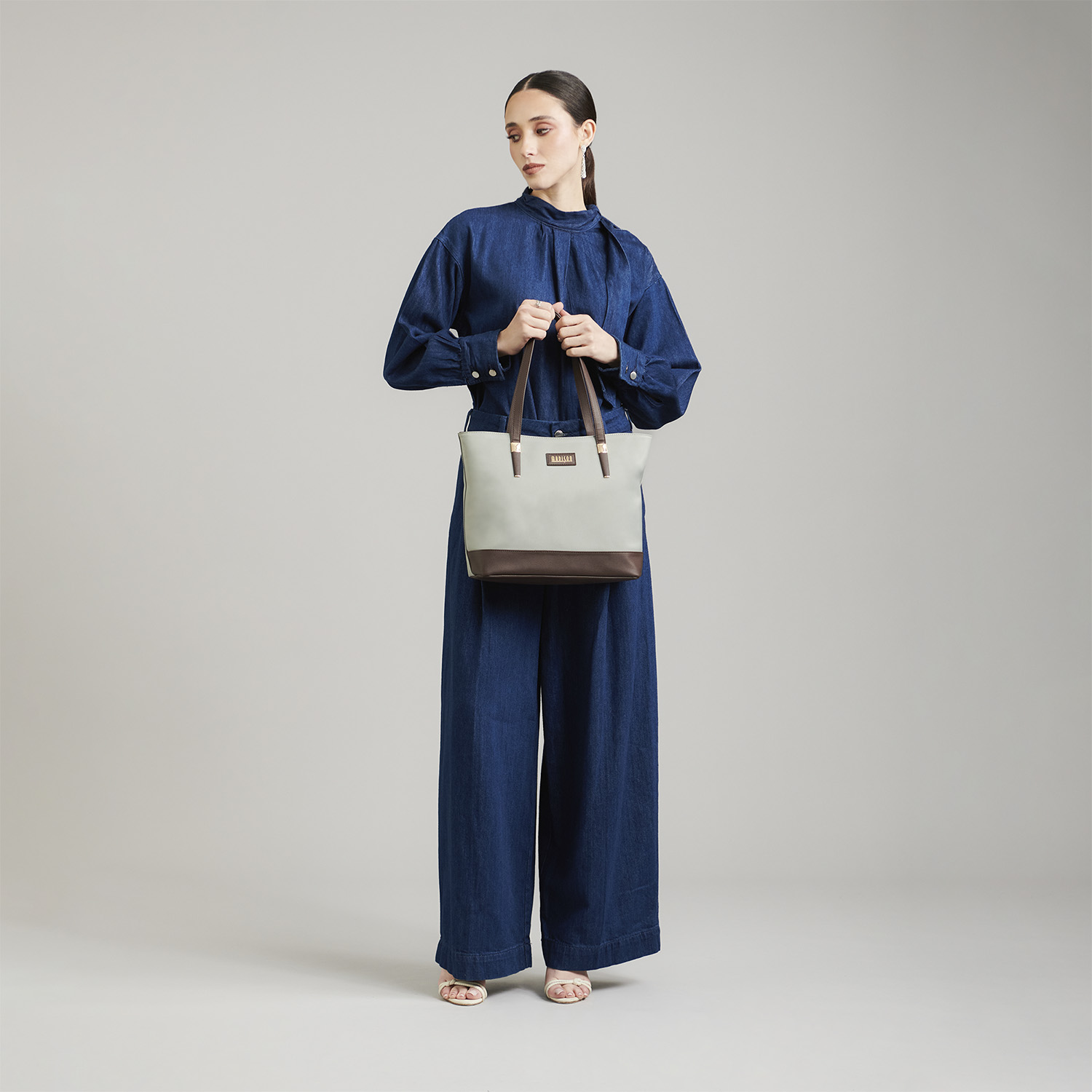 Bolsa grande para dama Madison by Chenson gris - Estilo y funcionalidad - vista 2